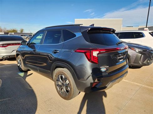 Certified 2024 Kia Seltos S image 3