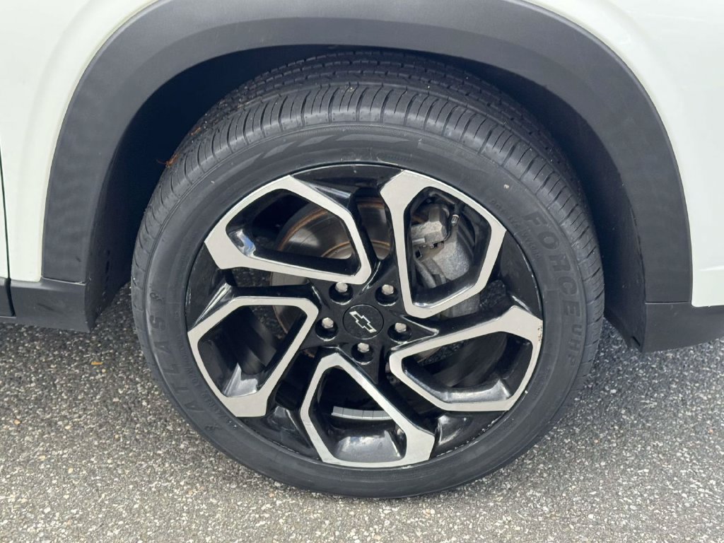 Used 2024 Chevrolet Trax RS w/ Driver Confidence Package FWD image 8