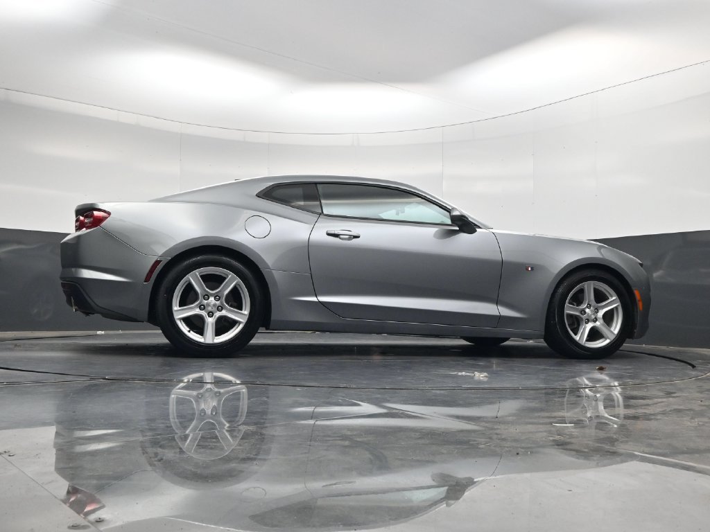 Used 2023 Chevrolet Camaro LT RWD image 37