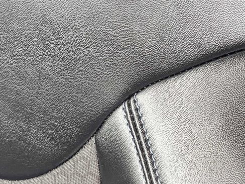 Used 2019 Jeep Cherokee Latitude Plus w/ Comfort/Convenience Group image 24