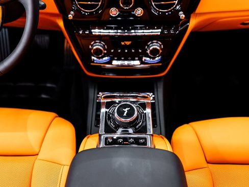 Used 2026 Rolls-Royce Phantom Sedan image 47