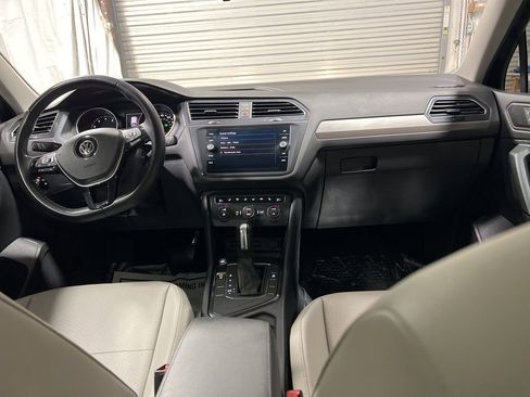 Used 2019 Volkswagen Tiguan SE image 14