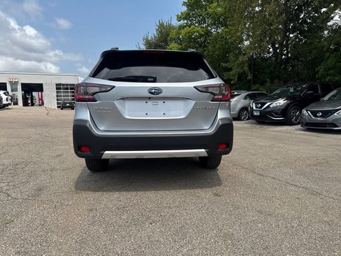 Used 2024 Subaru Outback Limited AWD/4WD image 7