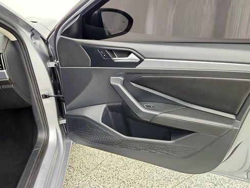 Used 2022 Volkswagen Jetta SE FWD image 24