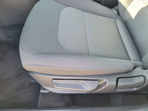 Used 2025 Kia Niro LX image 25