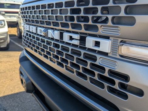 New 2025 Ford Bronco Badlands image 22