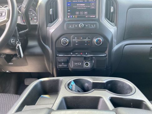 Used 2021 Chevrolet Silverado 1500 Custom Trail Boss w/ Safety Confidence Package AWD/4WD image 11
