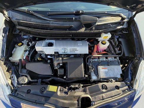 Used 2011 Toyota Prius Five image 28