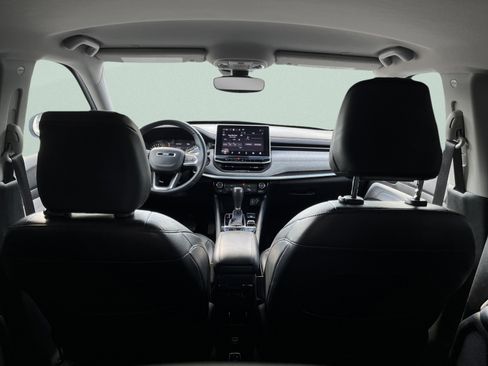 Used 2022 Jeep Compass Latitude image 13