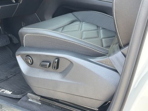 Certified 2025 Volkswagen Atlas Cross Sport SE AWD/4WD image 33