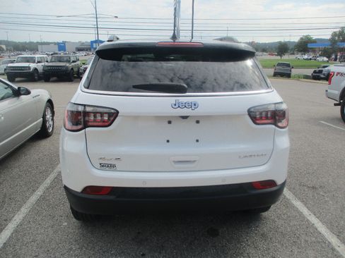Used 2025 Jeep Compass Limited AWD/4WD image 19