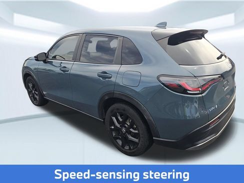 Used 2023 Honda HR-V Sport image 4
