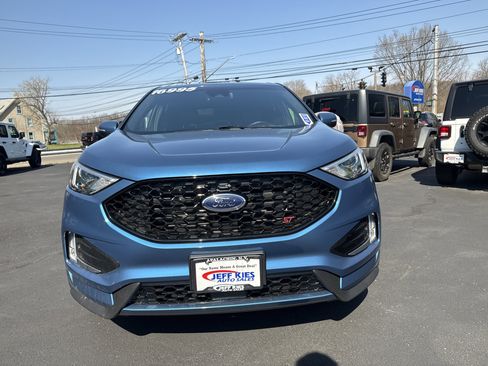Used 2019 Ford Edge ST w/ Convenience Package AWD/4WD image 2