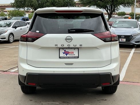 New 2025 Nissan Rogue S image 6