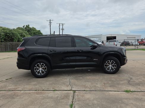Used 2024 GMC Acadia AT4 AWD/4WD image 4