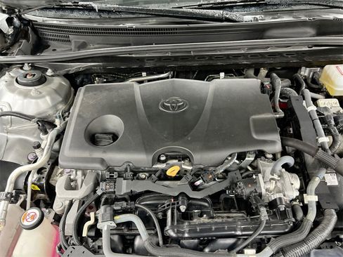 Used 2021 Toyota Camry SE image 24