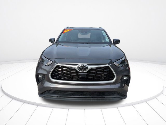 Used 2023 Toyota Highlander XLE FWD image 9