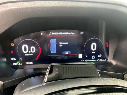 Used 2025 Ford Explorer Platinum w/ LUX Leather Package image 26