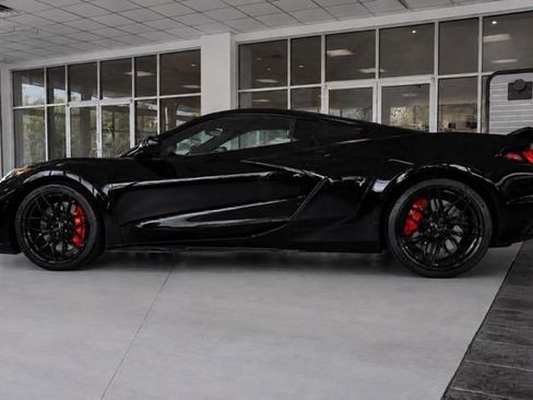 Used 2026 Chevrolet Corvette Z06 w/ Stealth Interior Trim Package RWD image 4