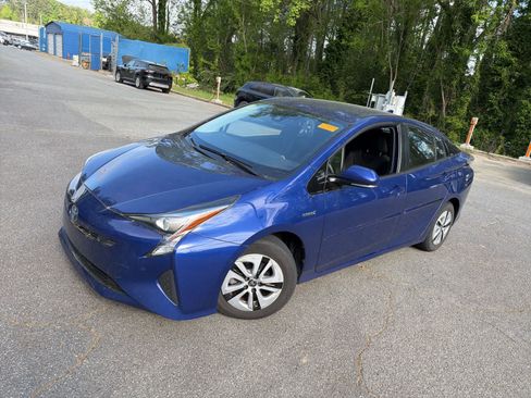 Used 2018 Toyota Prius Two w/ Prius Two Safety Plus Package image 4