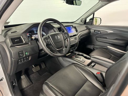 Used 2023 Honda Ridgeline RTL-E image 11