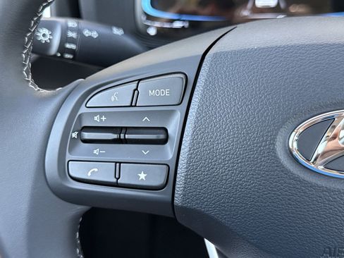 New 2026 Hyundai Venue SEL FWD image 20
