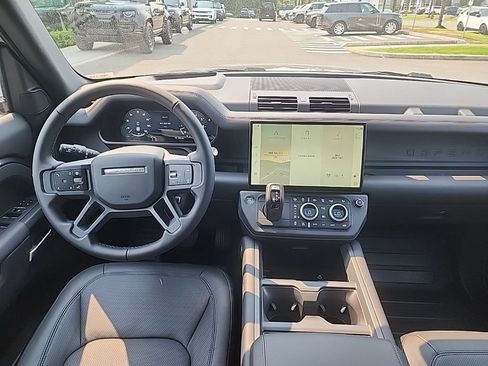 New 2026 Land Rover Defender 130 X-Dynamic SE AWD/4WD image 22