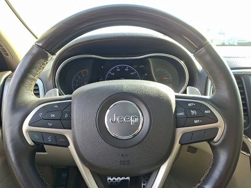 Used 2017 Jeep Grand Cherokee Overland image 20