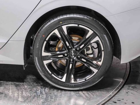 Used 2022 Kia K5 GT-Line image 9