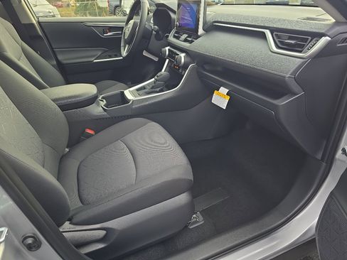 New 2025 Toyota RAV4 XLE image 17