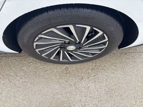 Used 2021 Hyundai Sonata Limited image 8