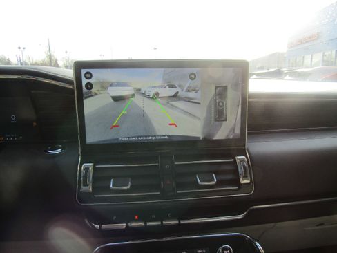 Used 2022 Lincoln Navigator Black Label image 14