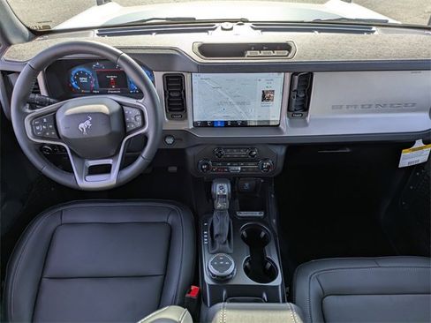 New 2025 Ford Bronco Outer Banks image 32