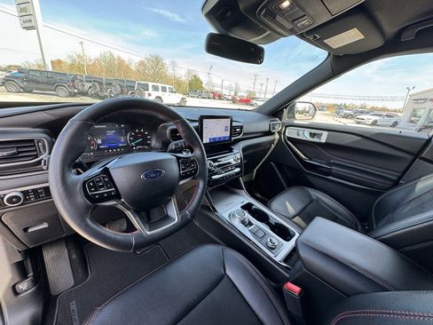 Used 2023 Ford Explorer ST-Line image 22