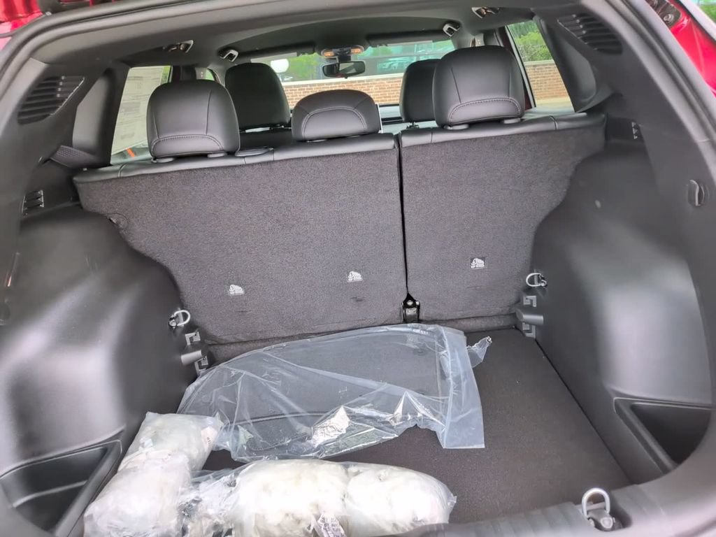 New 2026 Jeep Compass Latitude AWD/4WD image 11