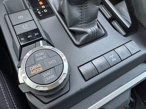 Used 2024 Toyota Tacoma TRD Off-Road w/ TRD Off Road Upgrade Package image 28