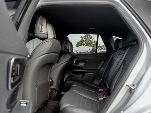 Used 2026 Mercedes-Benz GLC 300 4MATIC image 16