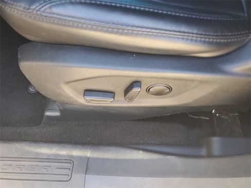 Used 2019 Ford Explorer XLT w/ Equipment Group 202A image 23