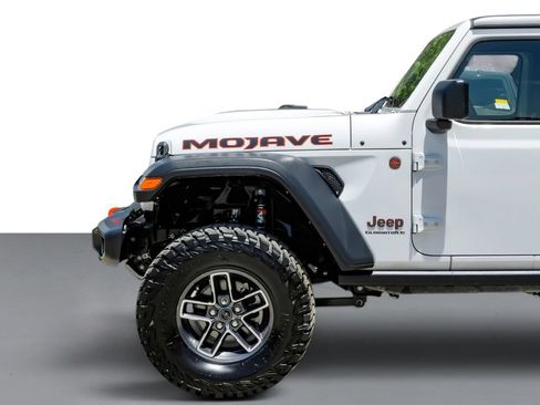 Used 2024 Jeep Gladiator Mojave w/ Convenience Group AWD/4WD image 10