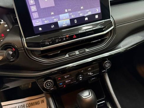 Used 2022 Jeep Compass Altitude image 28