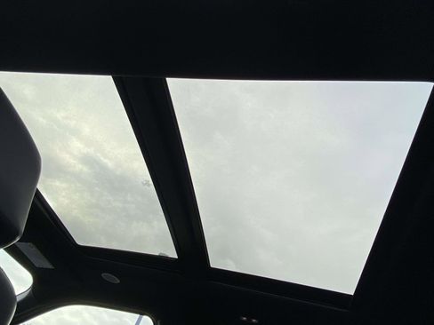 Used 2024 Ford F250 Platinum image 19