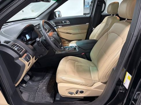Used 2016 Ford Explorer Limited w/ Equipment Group 301A image 4