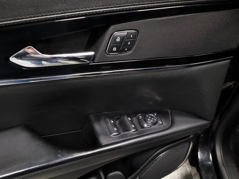 Used 2022 Lincoln Nautilus FWD w/ Premium Package image 24