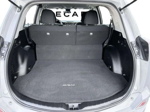 Used 2017 Toyota RAV4 LE w/ Carpet Mat Package image 21