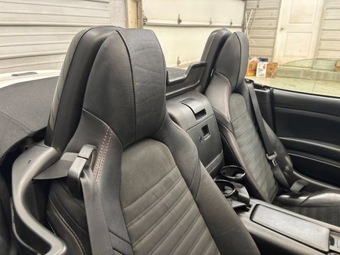 Used 2017 FIAT 124 Spider Abarth RWD image 25