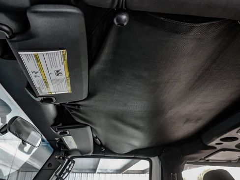 Used 2018 Jeep Wrangler Sport AWD/4WD image 27