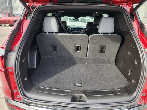 Used 2024 Buick Enclave Premium AWD/4WD image 8