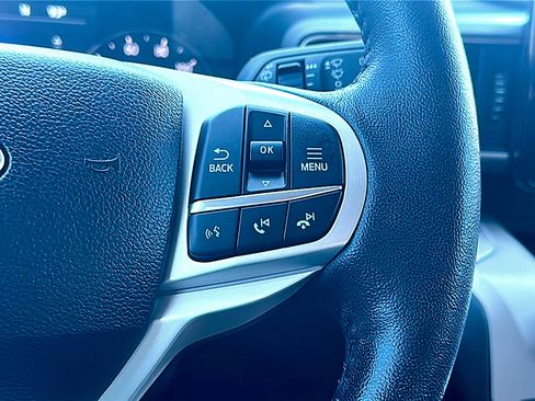 Used 2023 Ford Explorer XLT w/ Equipment Group 202A image 29