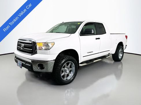Used 2012 Toyota Tundra 4x4 Double Cab w/ Tow Pkg image 4