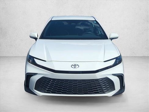 Used 2025 Toyota Camry SE w/ Convenience Package FWD image 2